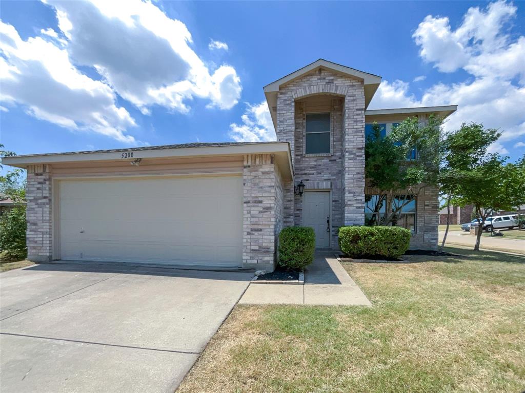 5200 New Castleton Court Property Photo 1