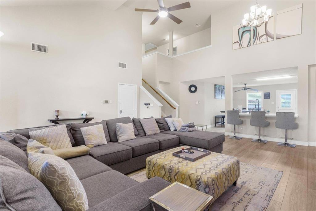222 Park Avenue Property Photo 1