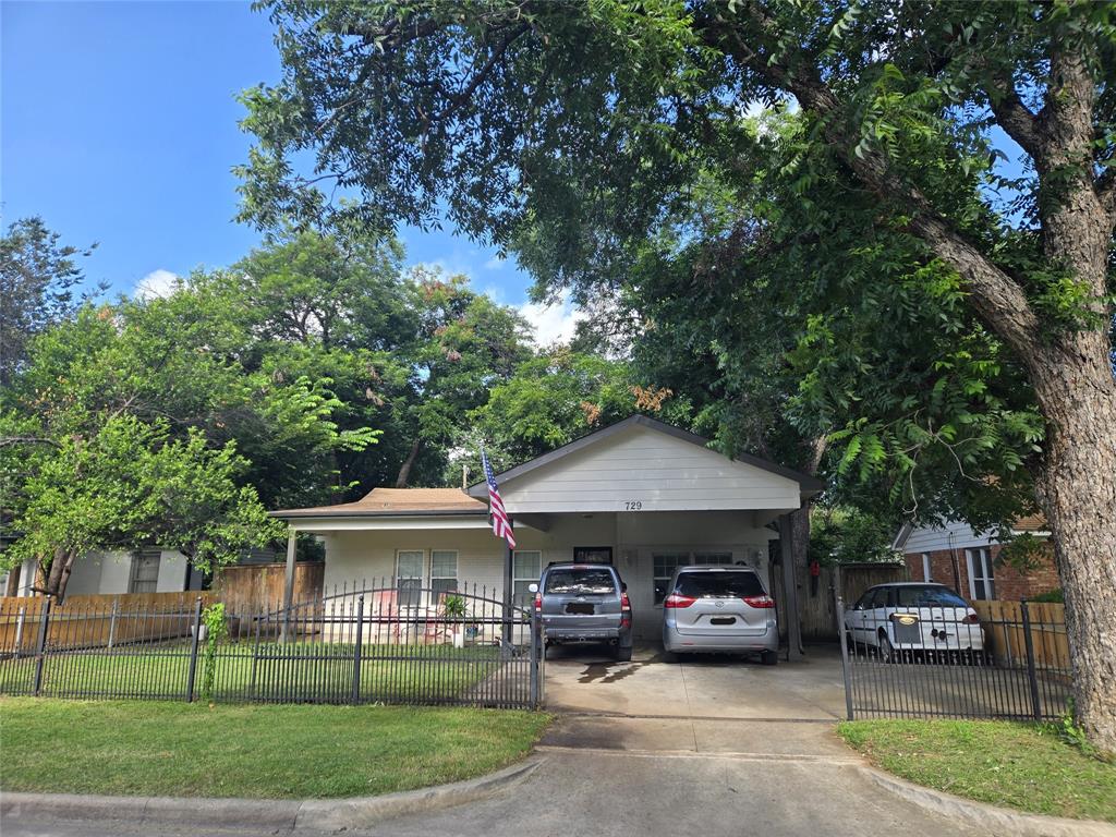 729 Lynda Drive