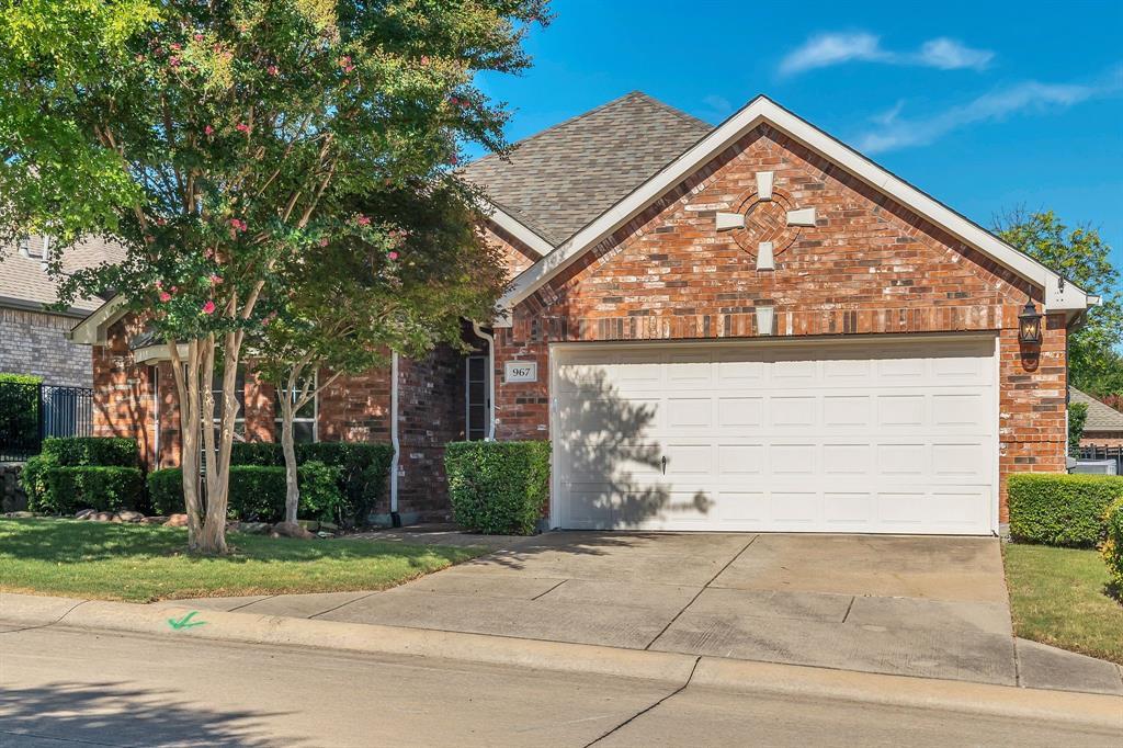 967 Winged Foot Drive Property Photo 1