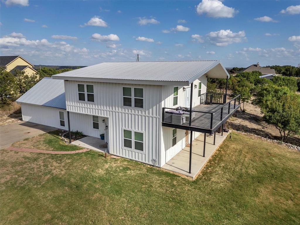 200 Peninsula Court Property Photo 1