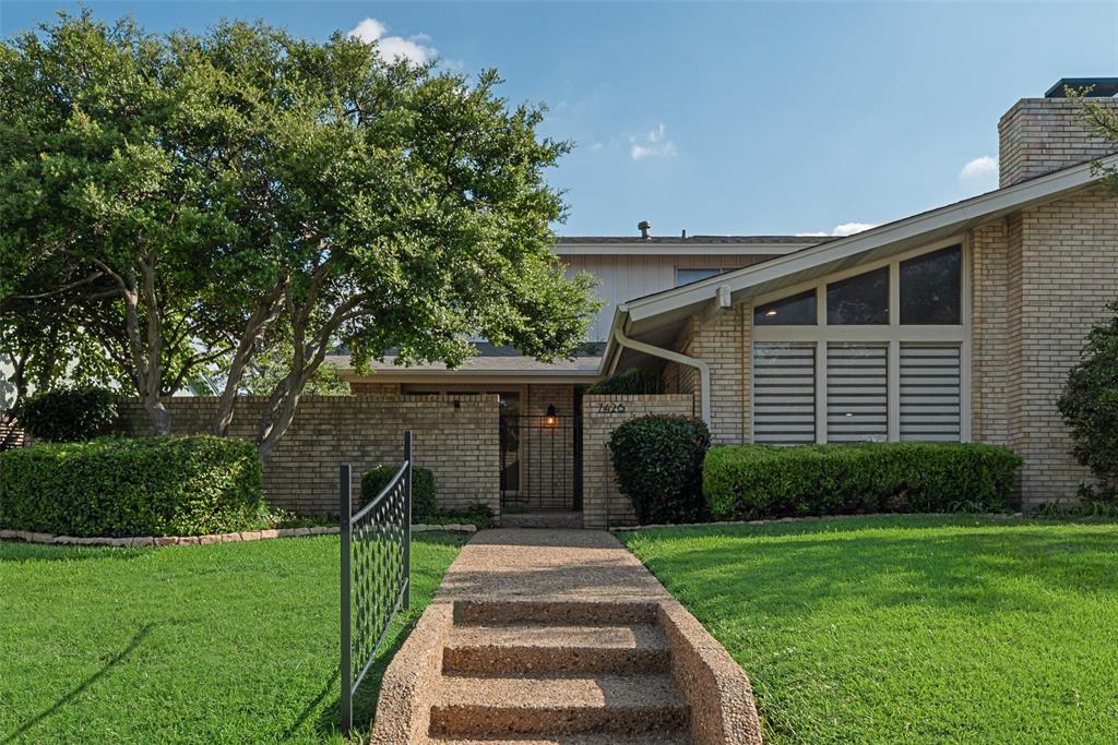 7426 Woodthrush Drive Property Photo 1