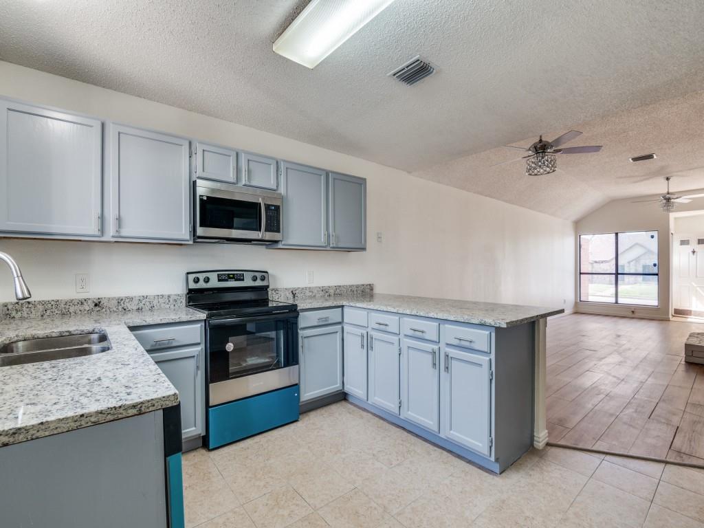 917 Westover Drive Property Photo 1