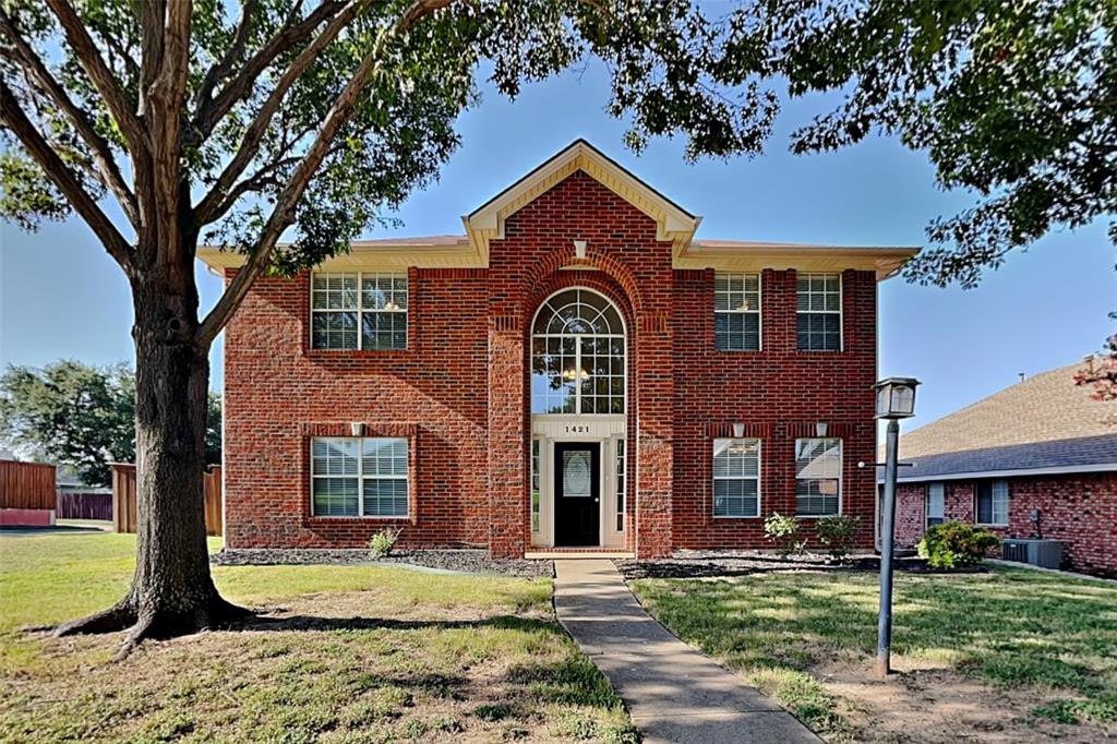 1421 Mapleview Drive Property Photo 1