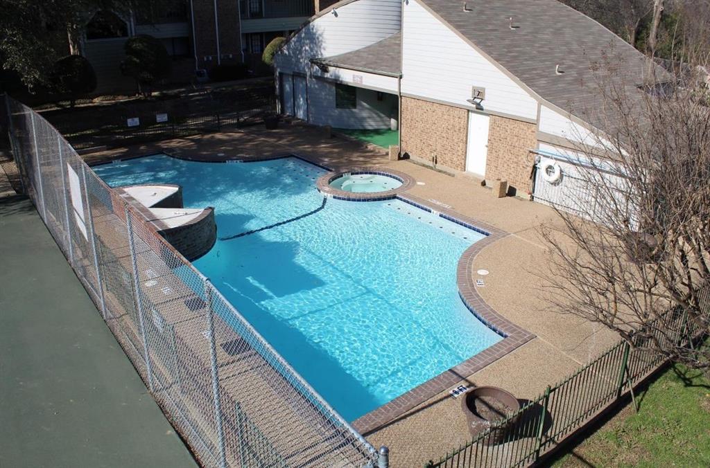 6108 Abrams Road 527