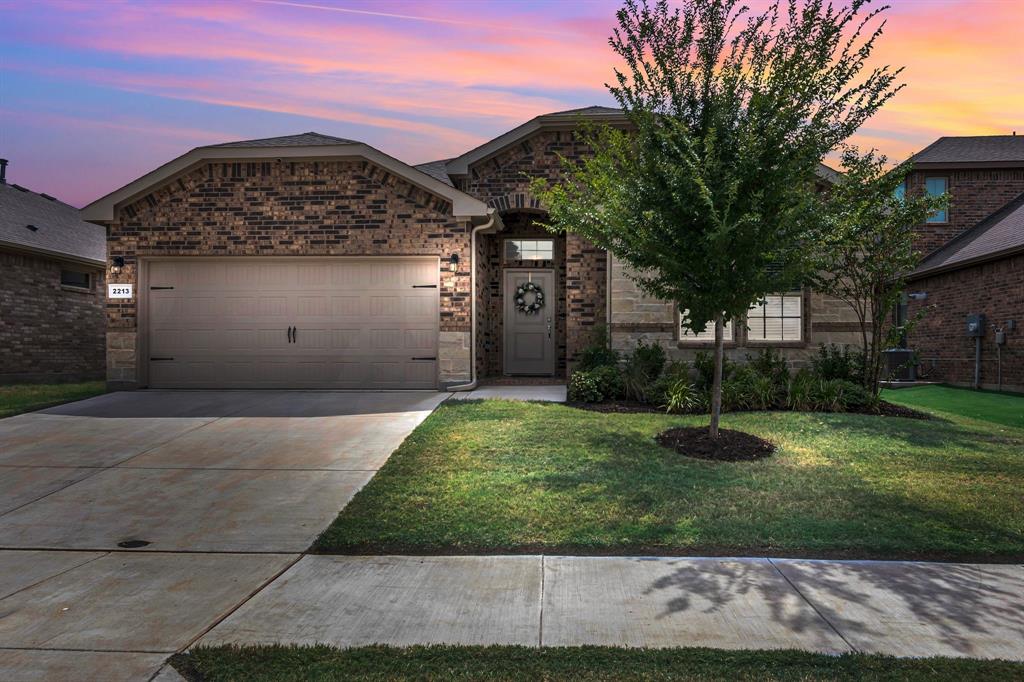 2213 Gill Star Drive Property Photo 1