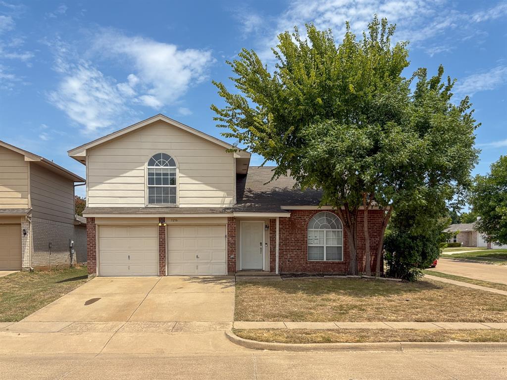 3216 Fountain Parkway Property Photo 1