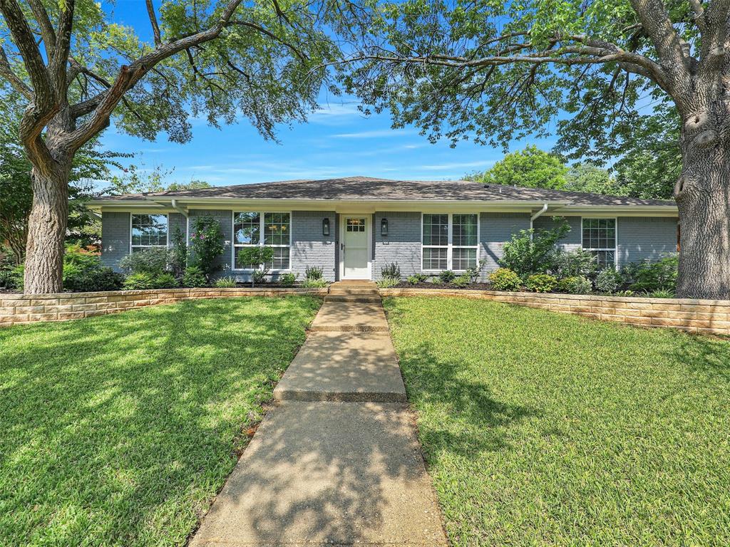 561 Sellmeyer Lane Property Photo 1