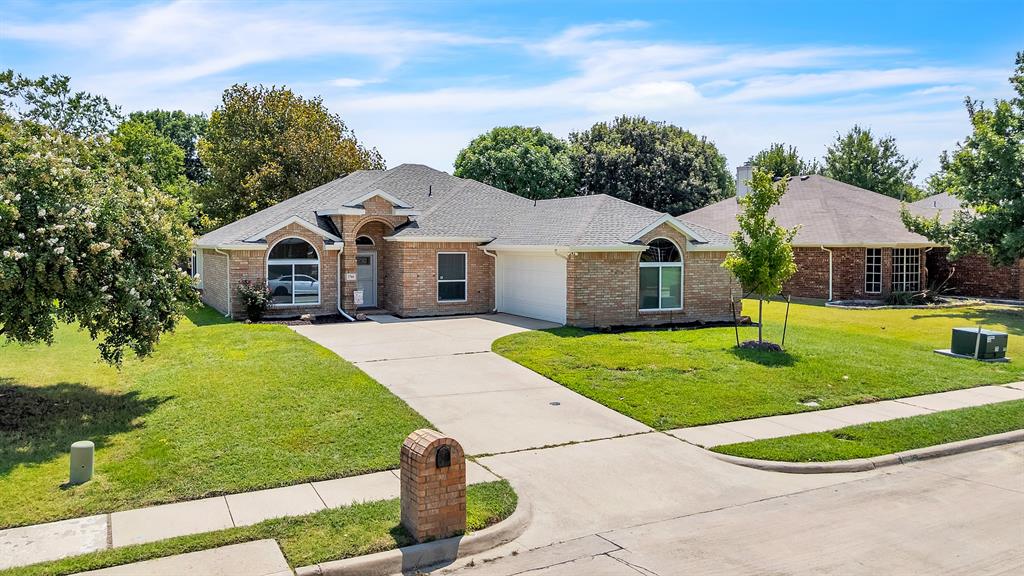 2780 Beacon Hill Drive Property Photo 1