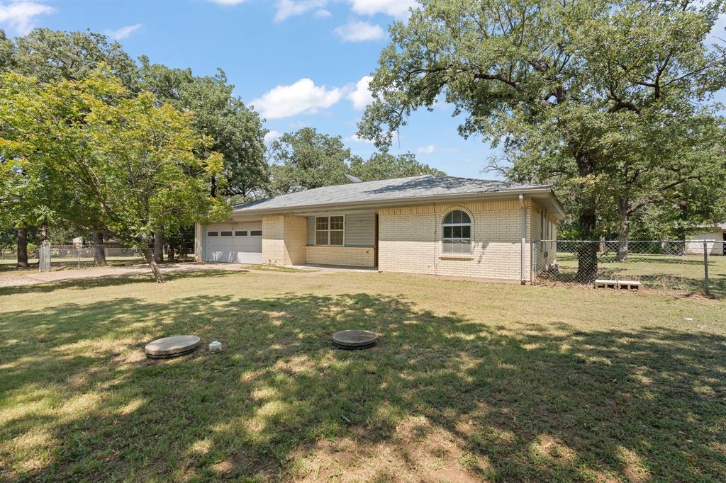 2209 Dudley Lane Property Photo 1