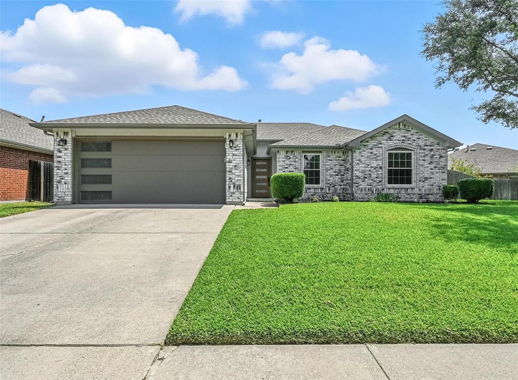 5115 Eastcreek Drive Property Photo 1