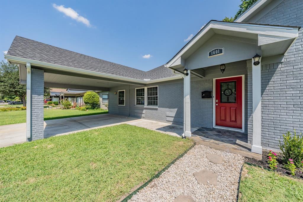 1601 Briarwood Lane