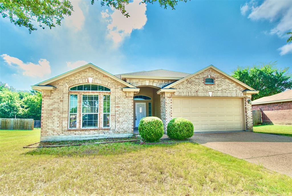 641 Pebble Creek Drive Property Photo 1