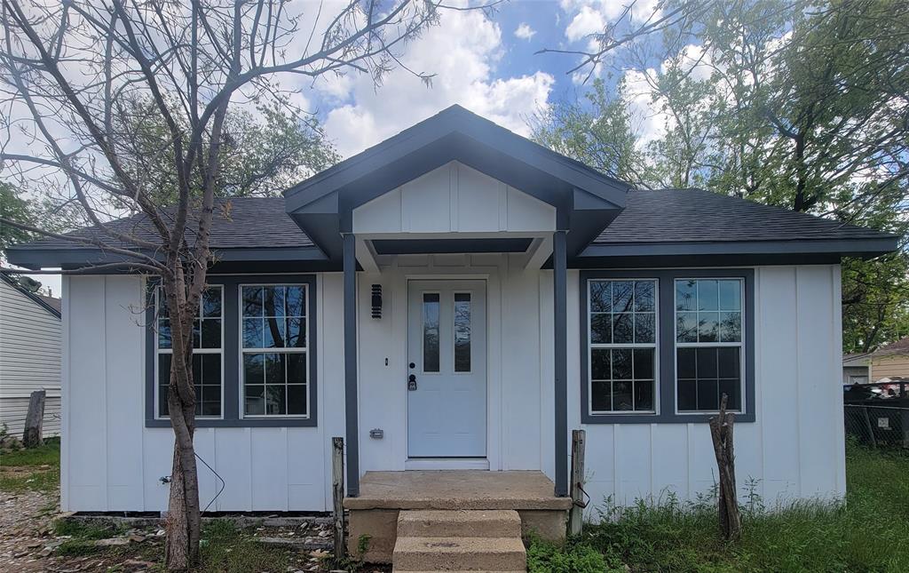 3024 N Crump Street Property Photo 1