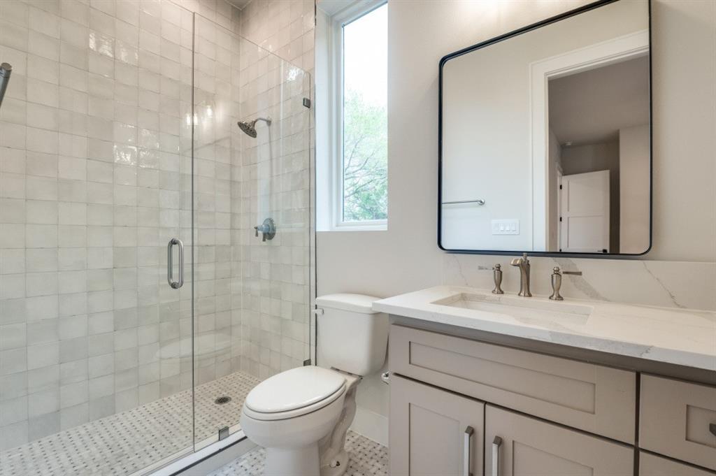 250 E Dallas Road 119 Property Photo 6