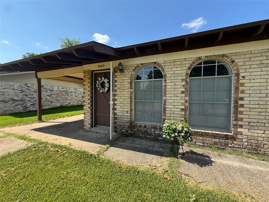 4809 Sullivan Street Property Photo 1