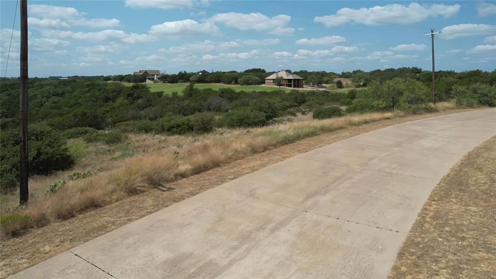 160 Oak Tree Drive Property Photo 5