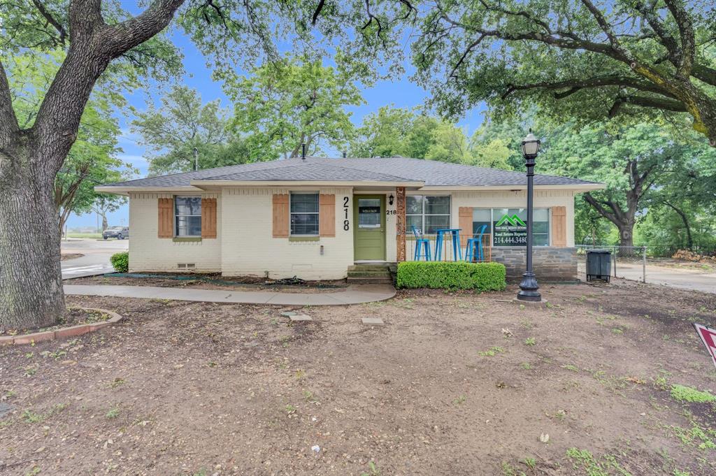 216 W Belt Line Road Property Photo 1