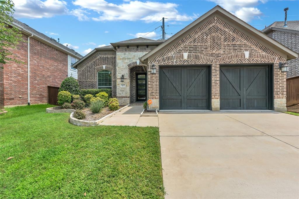 4409 Vineyard Creek Drive Property Photo 1