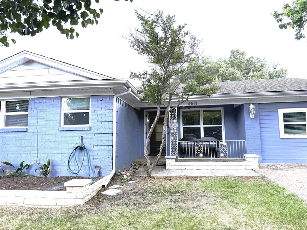 4613 Carlyle Drive Property Photo 1
