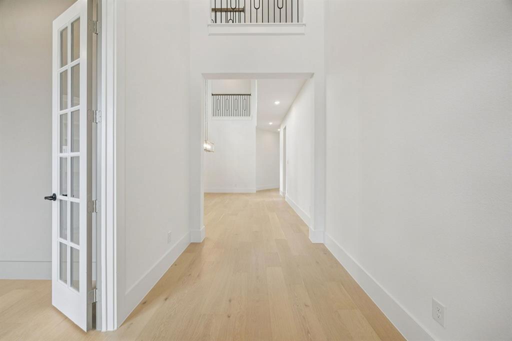 500 Shadowfax Drive Property Photo 2