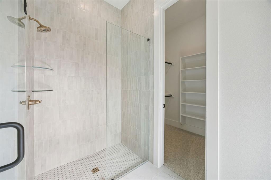 500 Shadowfax Drive Property Photo 11