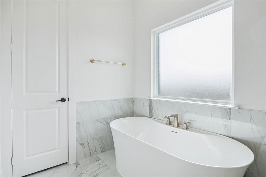 500 Shadowfax Drive Property Photo 12
