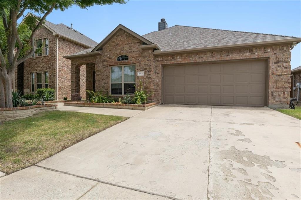 10121 Bridgewater Drive Property Photo 1