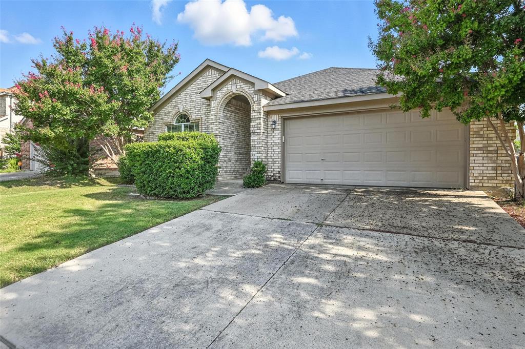 4925 Happy Trail Property Photo 1