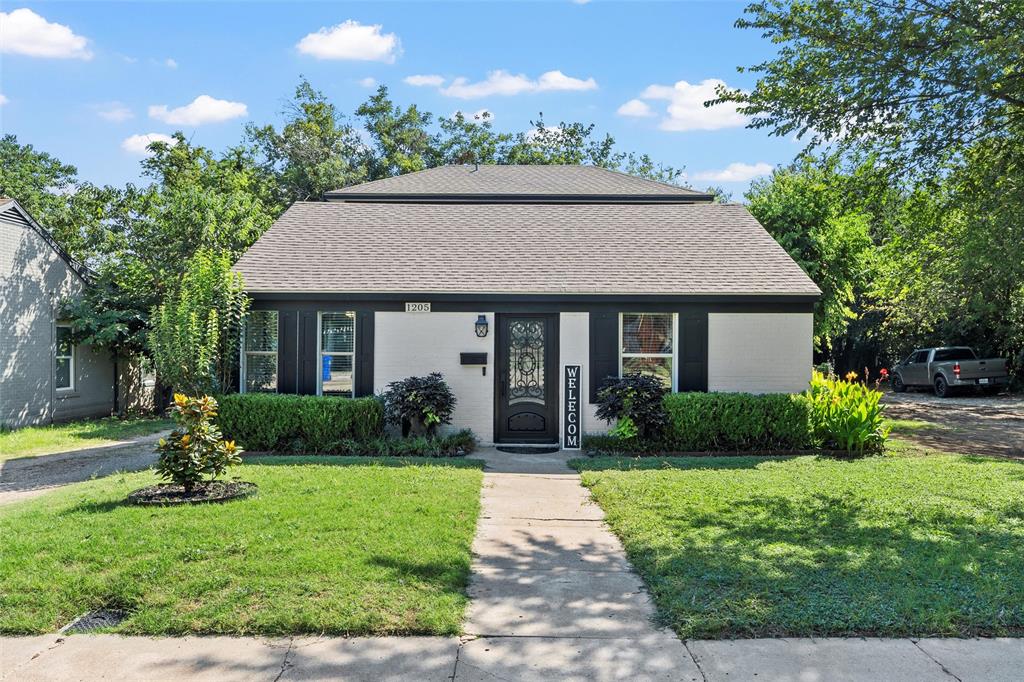1205 N 17th Street Property Photo 1