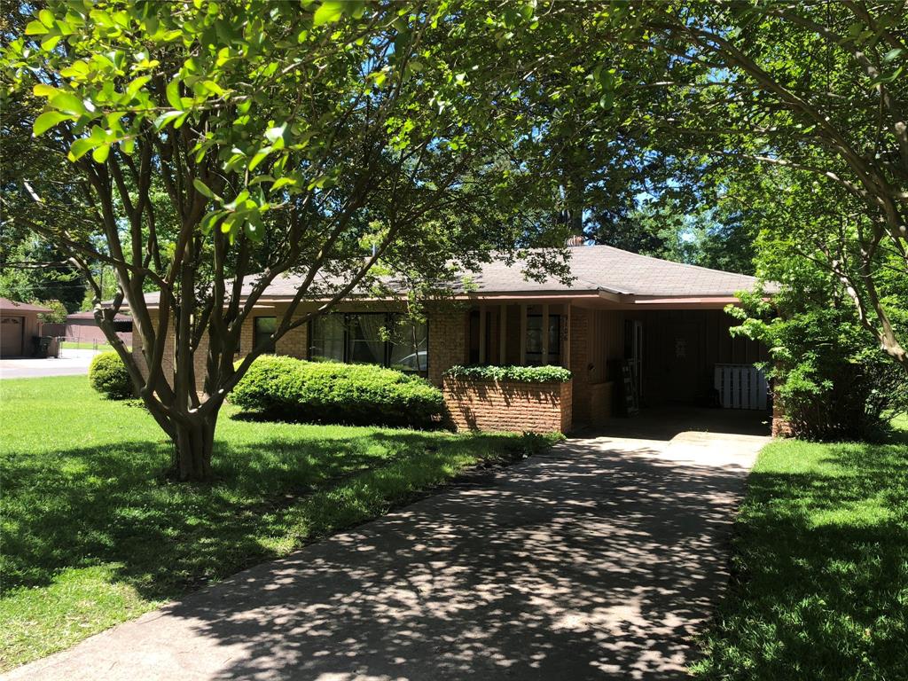 9106 Southwood Drive Property Photo 1