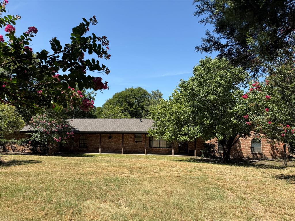 368 Tweedy Road Property Photo 1