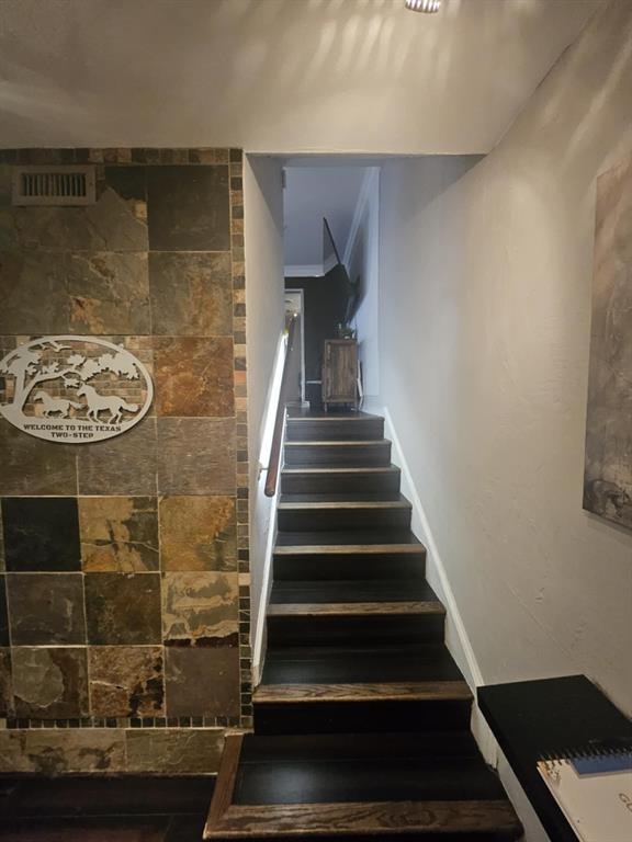 502 E Avenue J C Property Photo 2