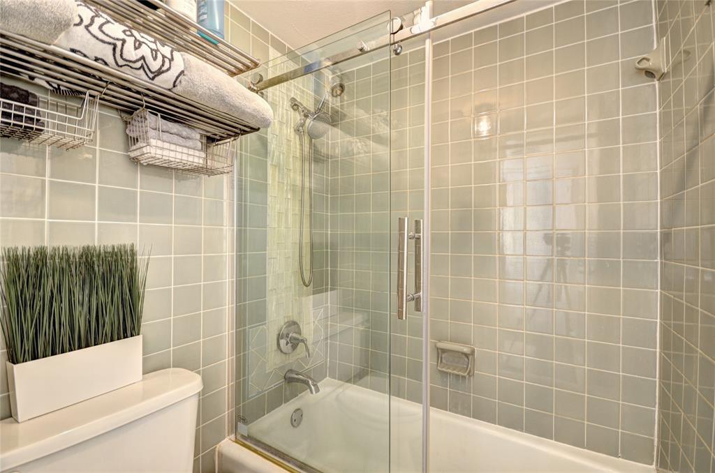 502 E Avenue J C Property Photo 5