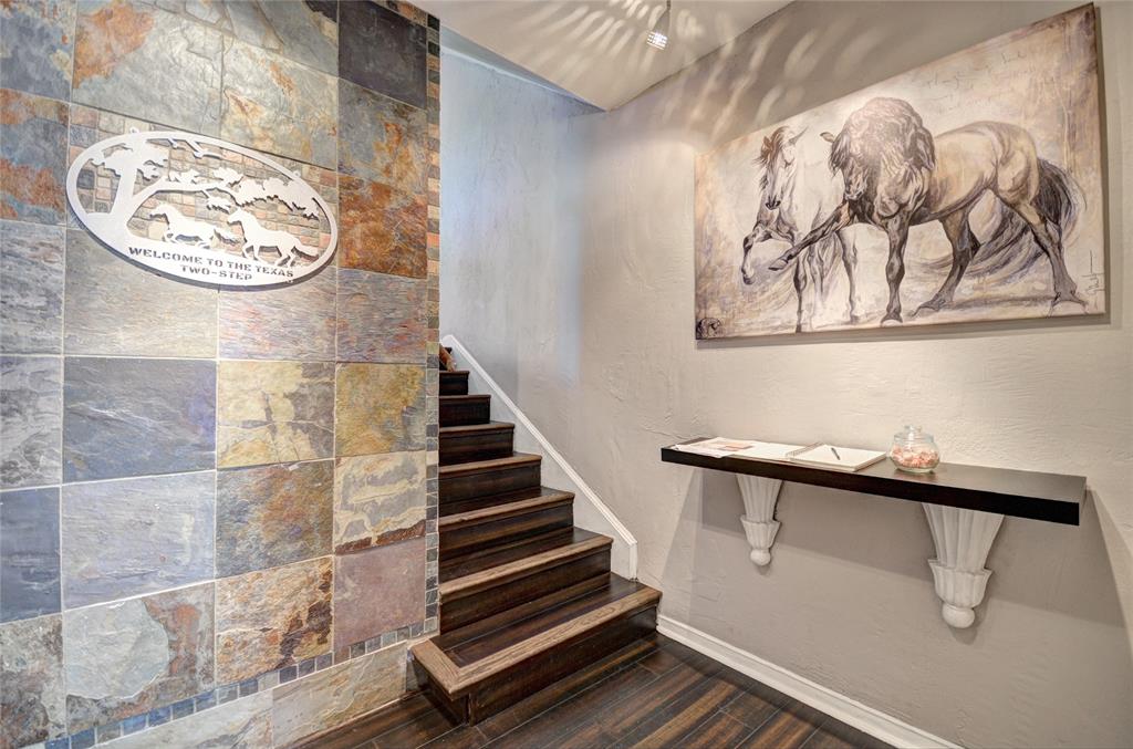 502 E Avenue J C Property Photo 16