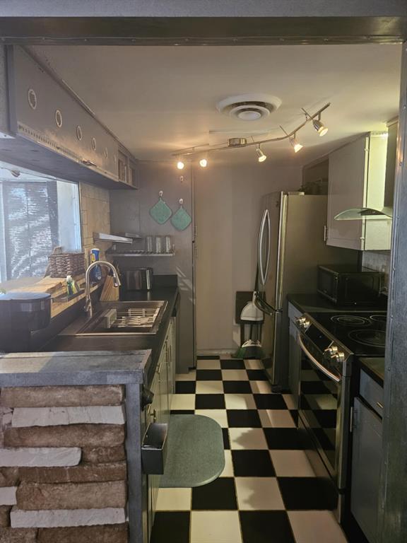 502 E Avenue J C Property Photo 27