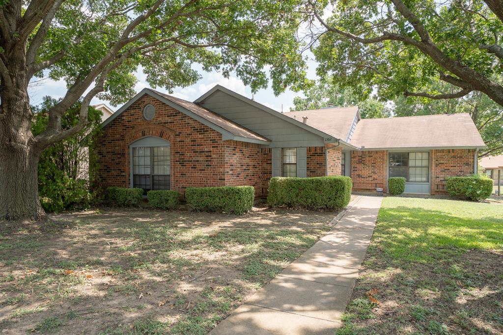 1362 Southridge Drive Property Photo 1