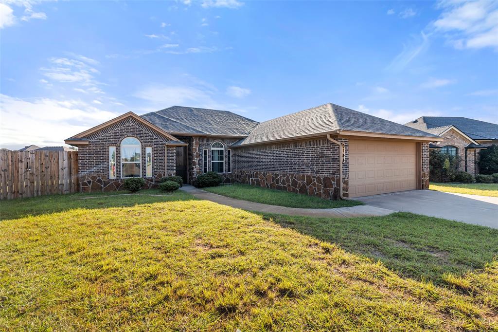 9144 Parkview Circle Property Photo 1