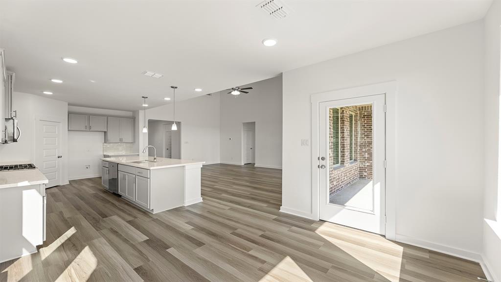 1335 Burgess Street Property Photo 13