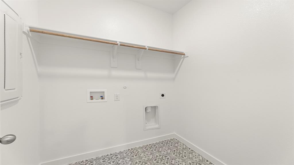 1335 Burgess Street Property Photo 28