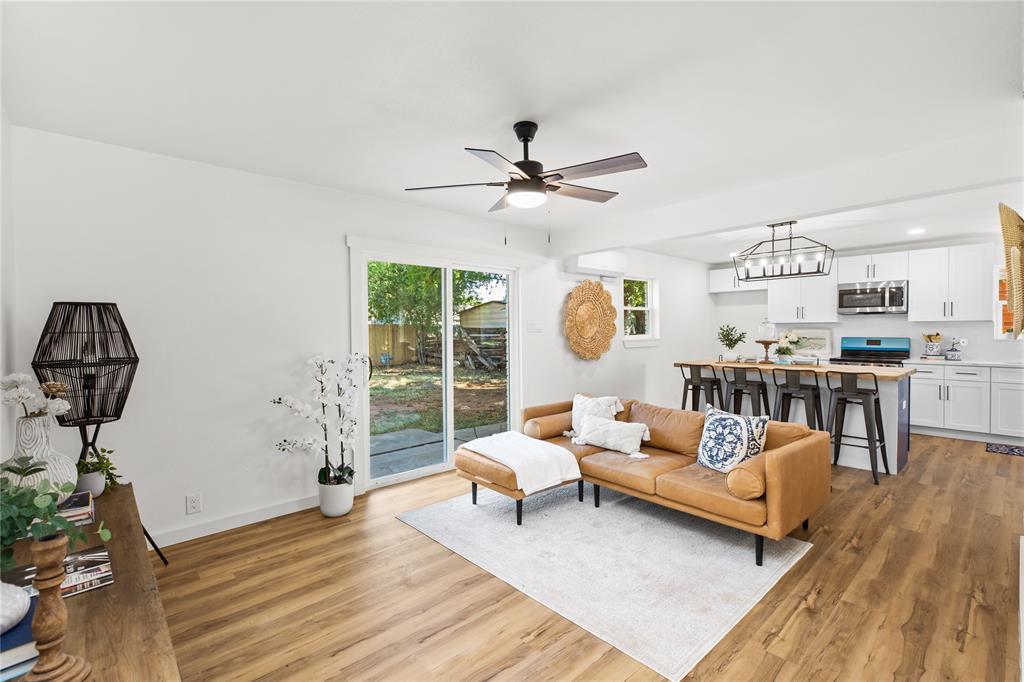 2017 Glendale Drive Property Photo 1