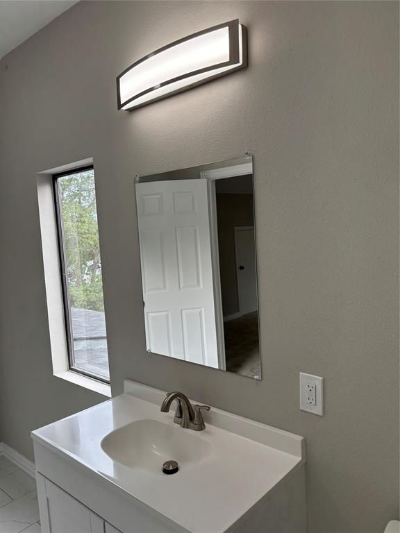 118 County Road 1503 Property Photo 12
