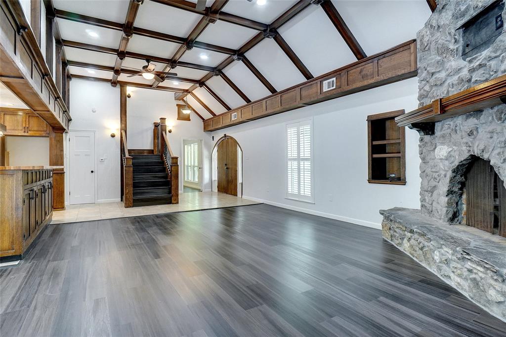 8900 Random Road Property Photo 3