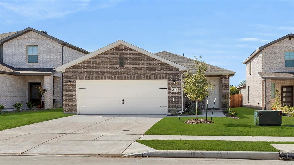 2516 Yo Ranch Road Property Photo 1
