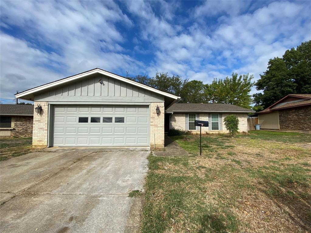 701 Victoria Drive Property Photo 1