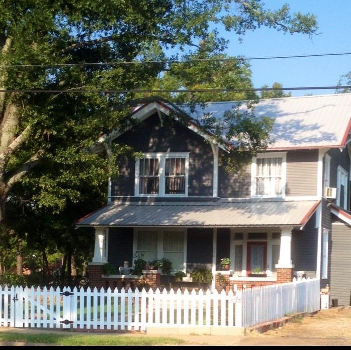 206 6th Street Property Photo 1
