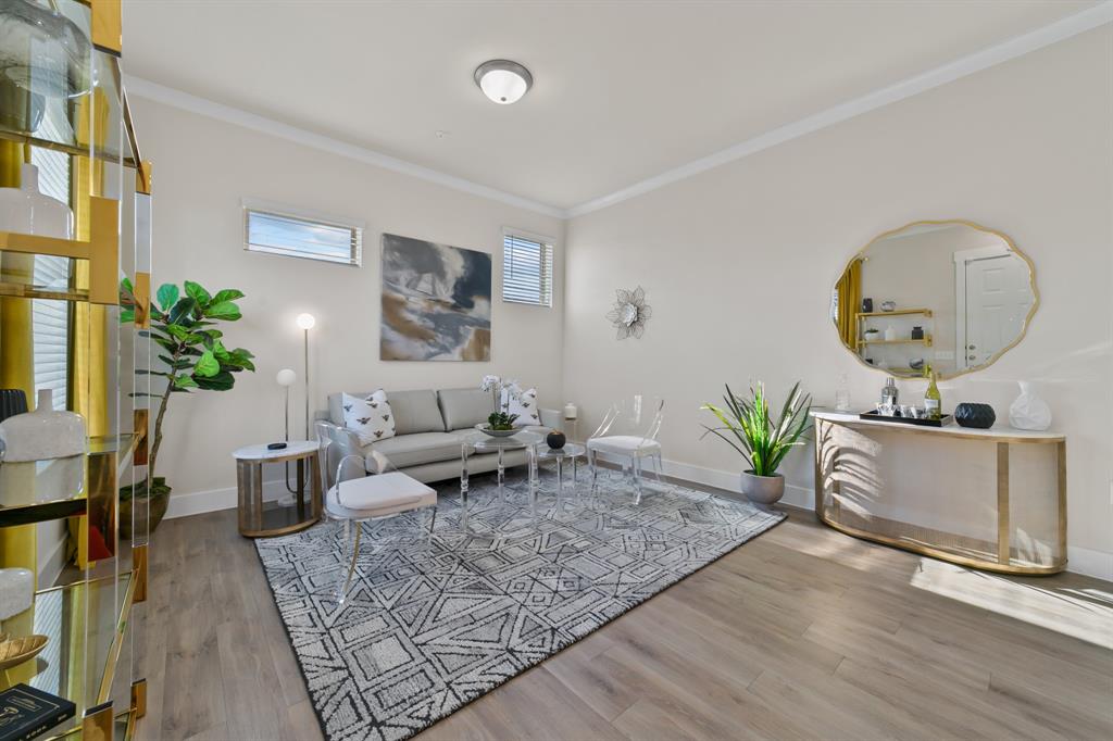1228 Imperial Property Photo 1