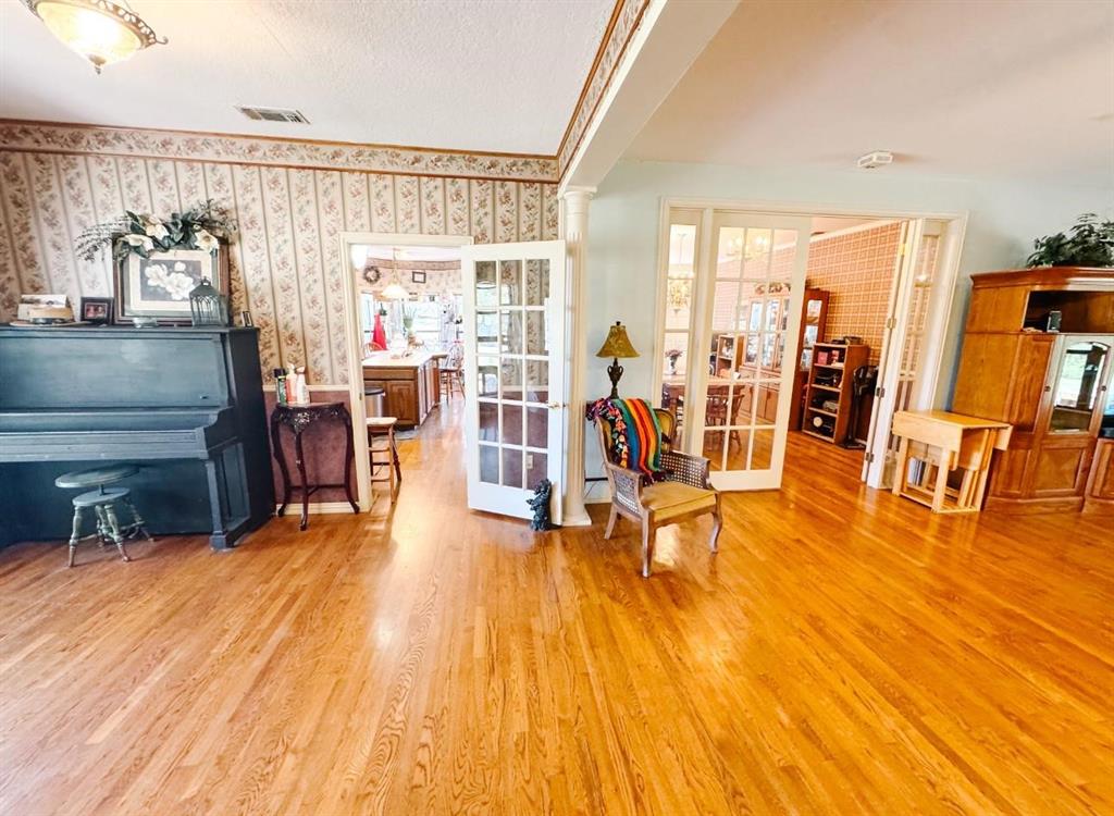 13610 Highway 183 Property Photo 7