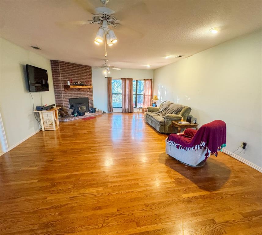 13610 Highway 183 Property Photo 8