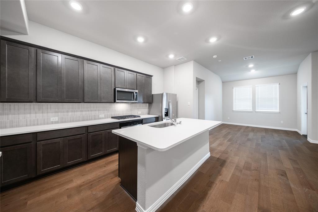 3021 Burwick Lane Property Photo 4